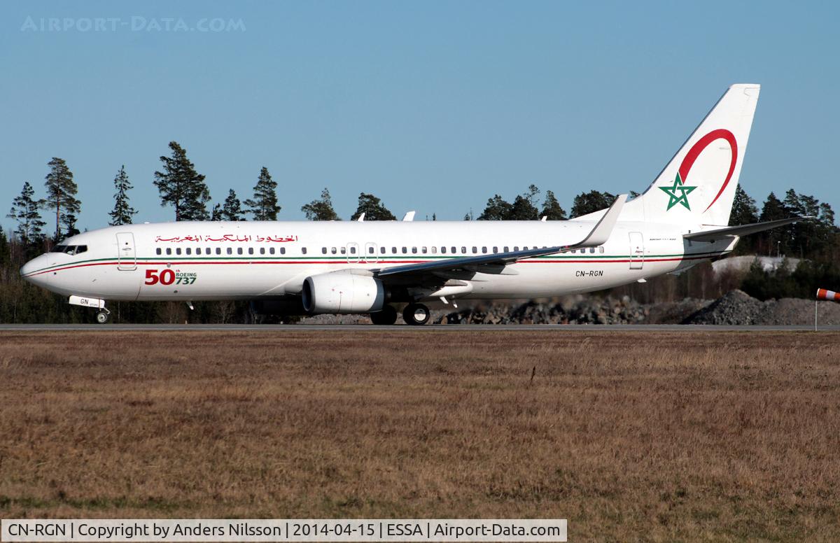 CN-RGN, 2013 Boeing 737-8B6 C/N 33075, Lining up runway 01L.