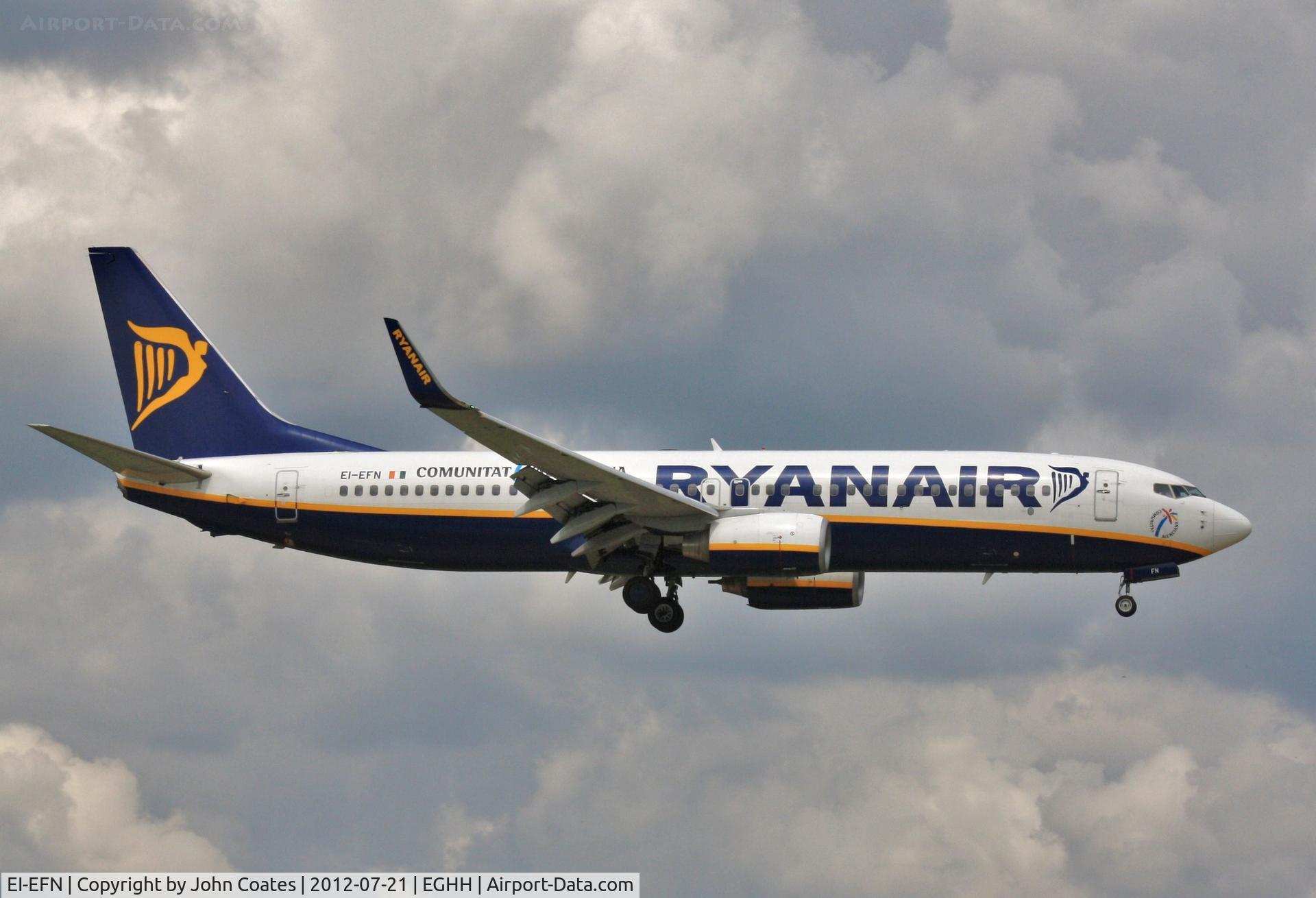 EI-EFN, 2009 Boeing 737-8AS C/N 37538, Finals to 08