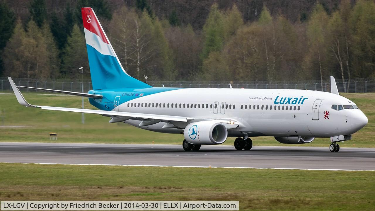 LX-LGV, 2013 Boeing 737-8C9 C/N 41190, departure via RW24