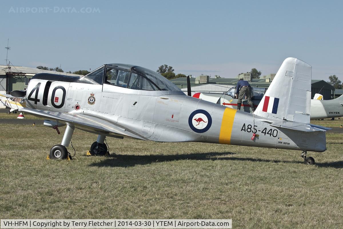 VH-HFM, 1950 Commonwealth CA-25 Winjeel C/N CA25-40, At Temora Airport during the 40th Anniversary Fly-In of the Australian Antique Aircraft Association