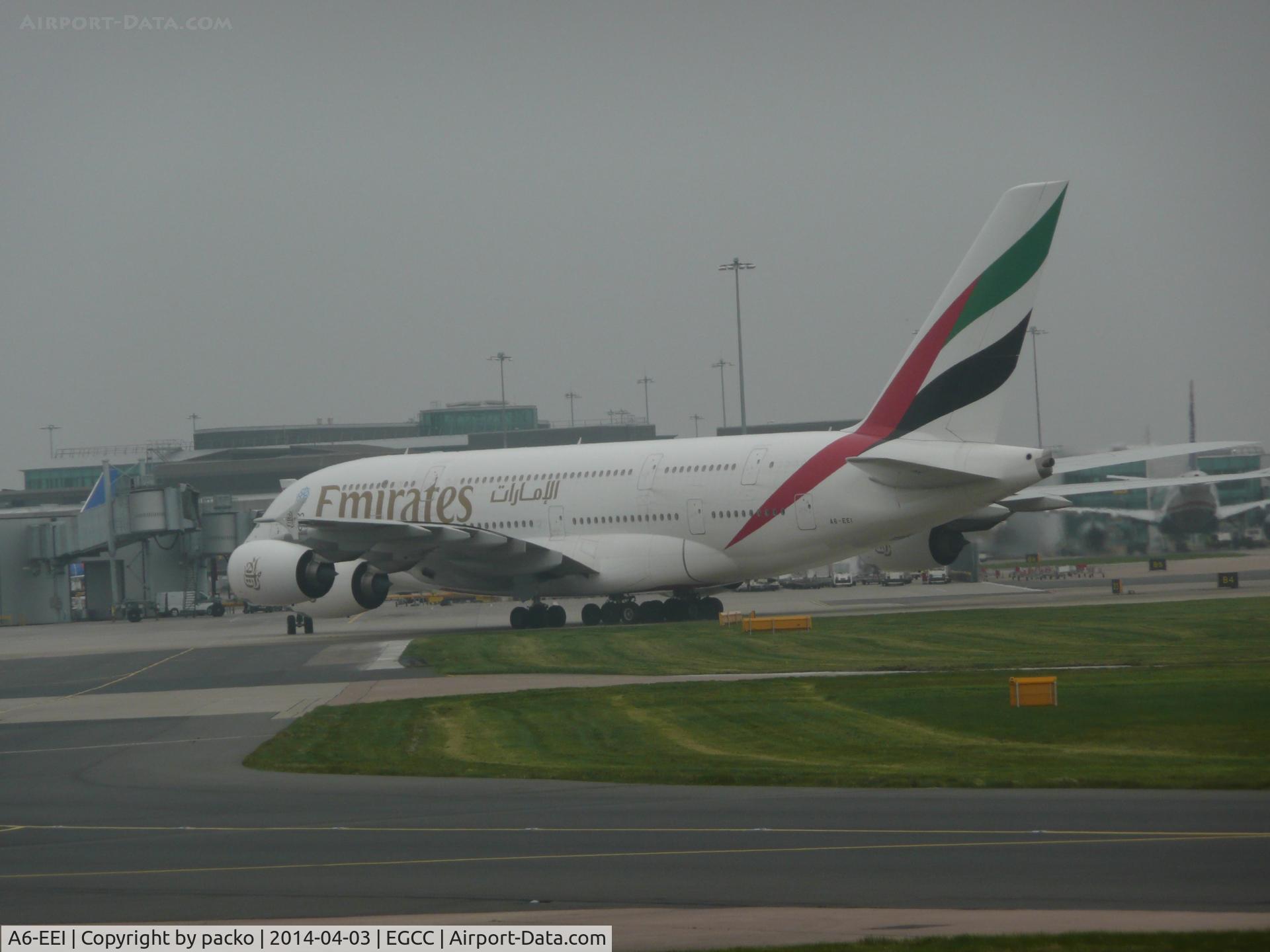 A6-EEI, 2012 Airbus A380-861 C/N 123, this A380 will be soon on its stand/gate just taxing in