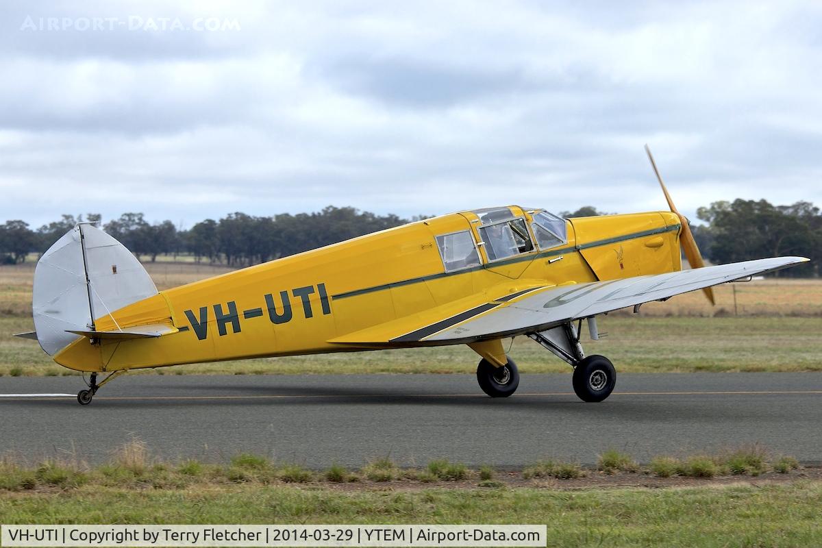 VH-UTI, 1934 Klemm BK1 C/N 109, At Temora Airport during the 40th Anniversary Fly-In of the Australian Antique Aircraft Association