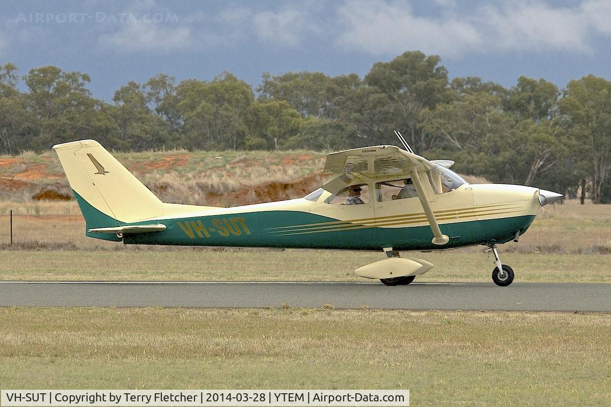 VH-SUT, 1962 Cessna 172D C/N 17249619, At Temora Airport during the 40th Anniversary Fly-In of the Australian Antique Aircraft Association