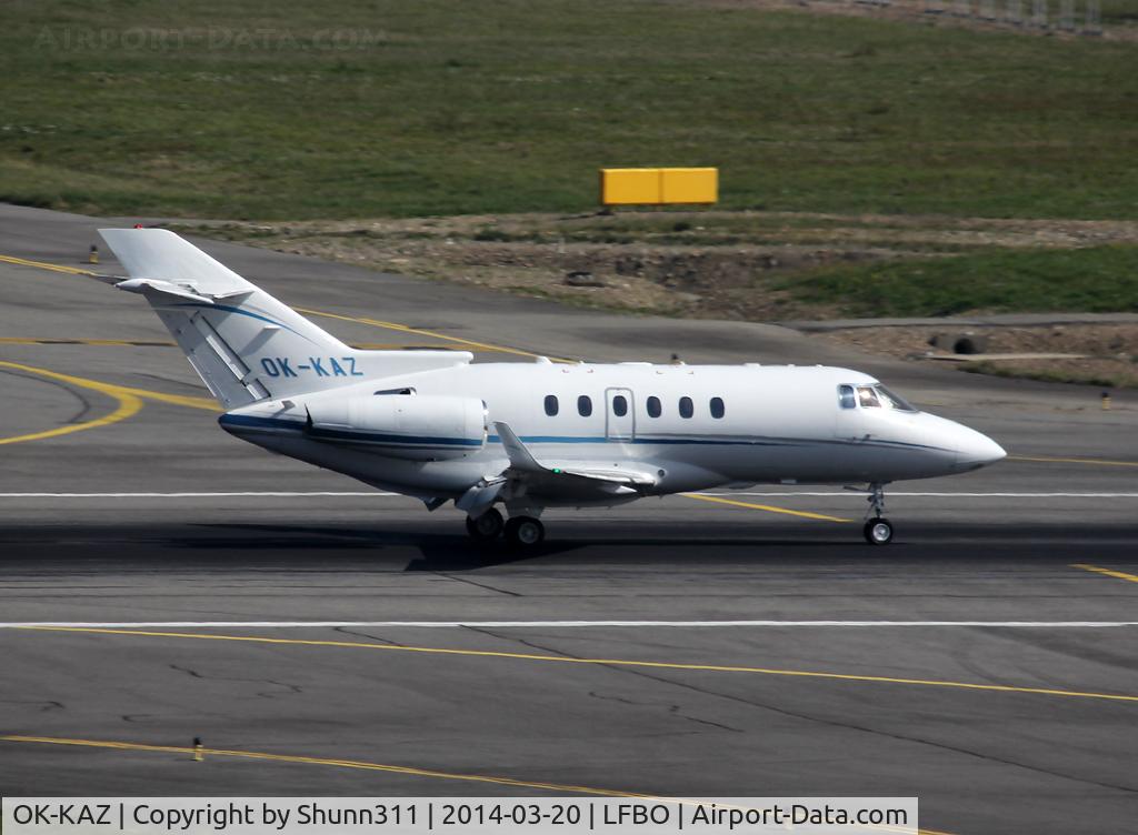OK-KAZ, 2007 Hawker Beechcraft 900XP C/N HA-0034, Landing rwy 14R
