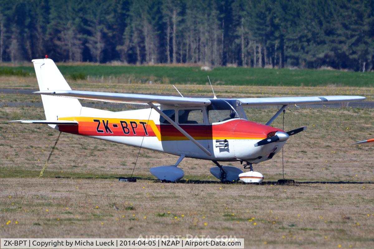ZK-BPT, 1959 Cessna 172A C/N 47179, At Taupo