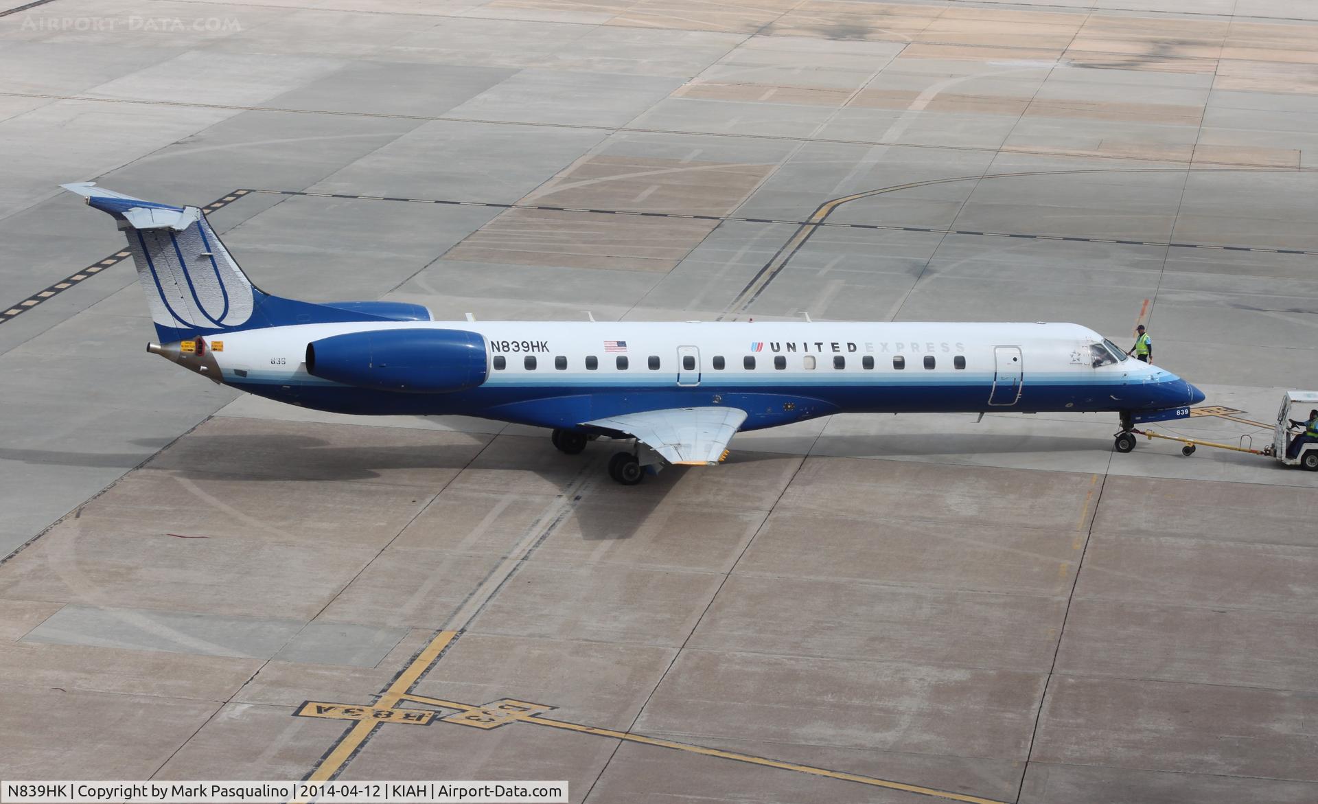 N839HK, 2004 Embraer ERJ-145LR (EMB-145LR) C/N 14500829, EMB-145LR