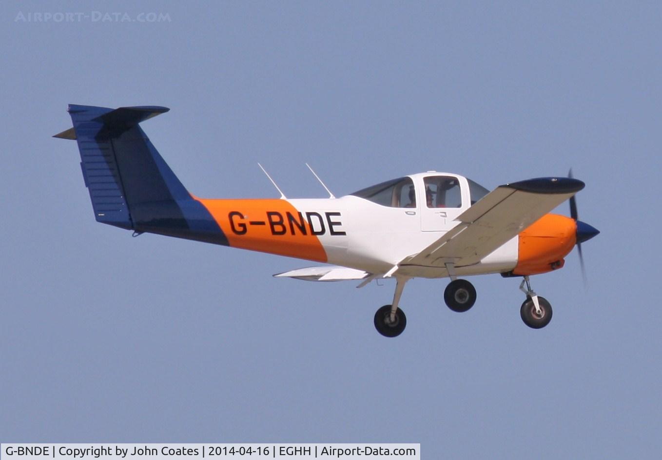 G-BNDE, 1979 Piper PA-38-112 Tomahawk Tomahawk C/N 38-79A0363, Finals to 08