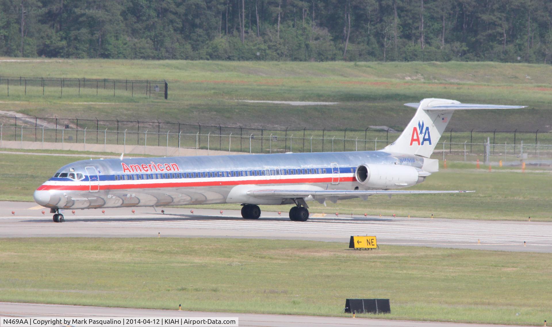 N469AA, 1988 McDonnell Douglas MD-82 (DC-9-82) C/N 49599, MD-82