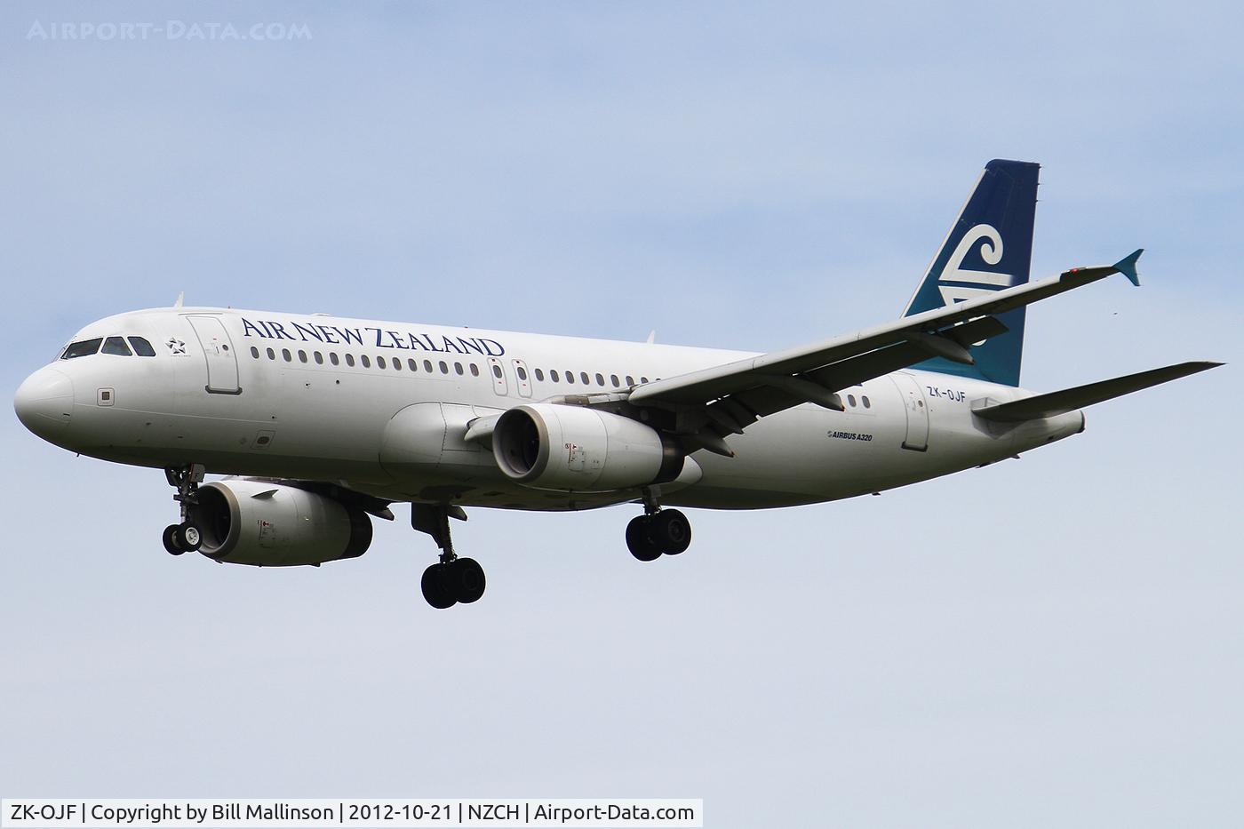 ZK-OJF, 2003 Airbus A320-232 C/N 2153, finals to 02
