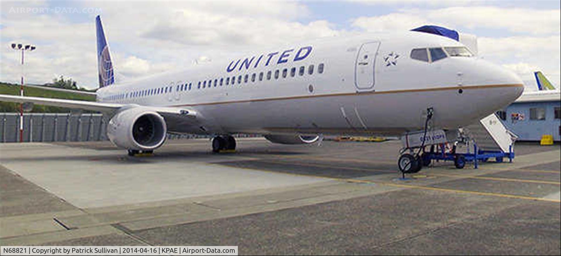 N68821, 2014 Boeing 737-924/ER C/N 43535, Delivery Photo - Boeing's 8000th 737 built