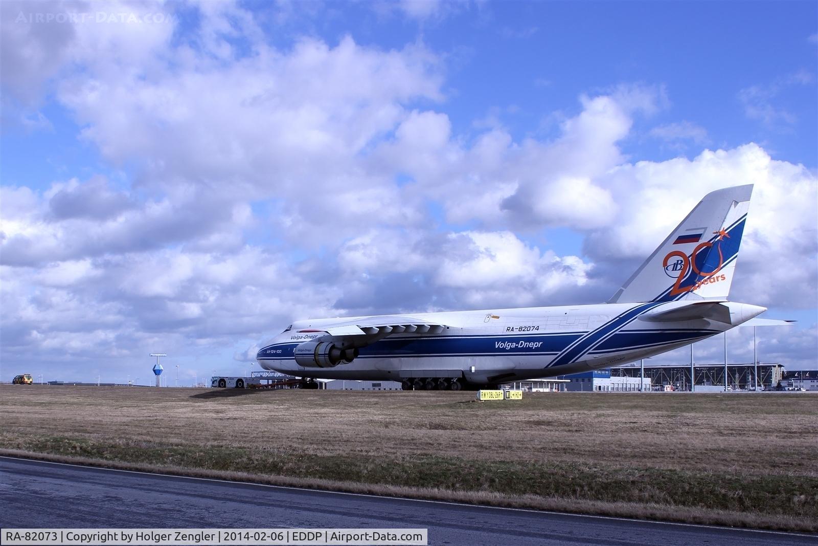 RA-82073, 1994 Antonov An-124-100 Ruslan C/N 9773054359139, Returning from engine tests...