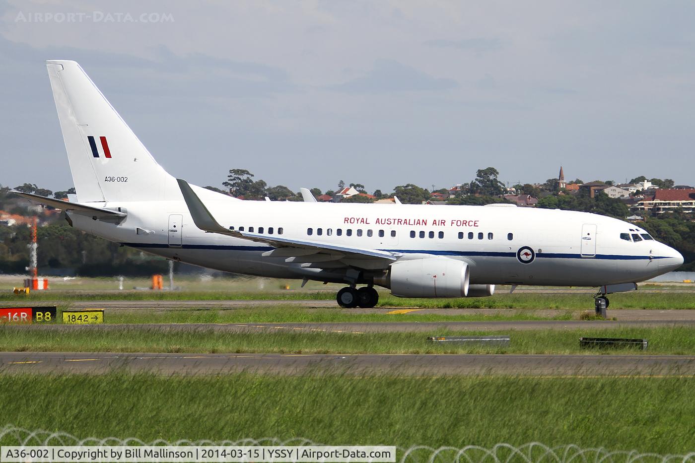 A36-002, 2000 Boeing 737-7DF C/N 30790/613, Taxiing from 34L