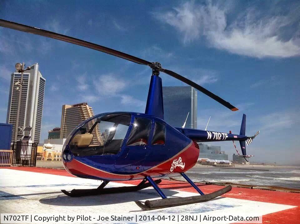 N702TF, 2001 Robinson R44 C/N 1029, Steel Pier, Atlantic City, NJ 2014