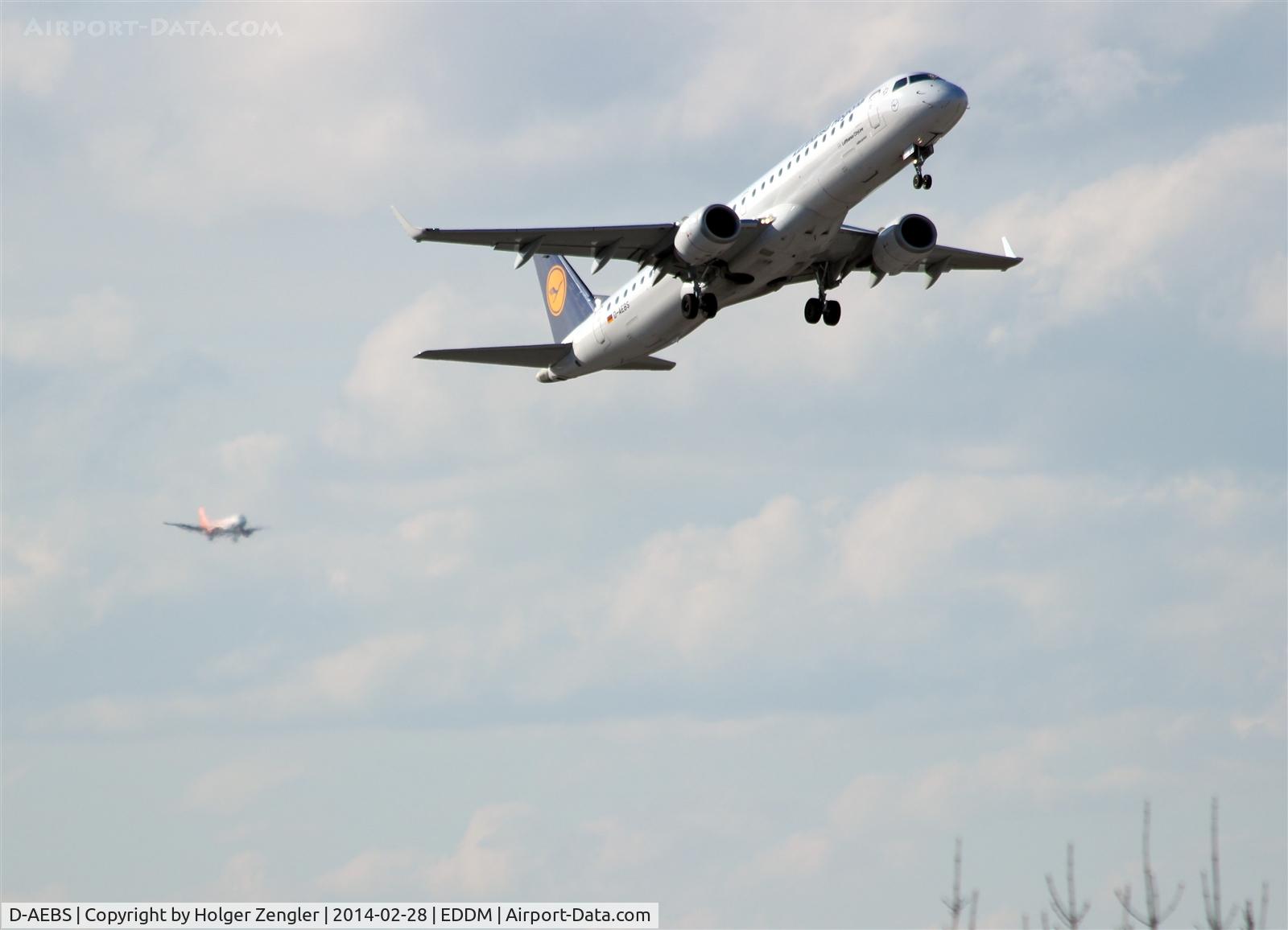 D-AEBS, 2012 Embraer 195LR (ERJ-190-200LR) C/N 19000565, Inbound traffic for rwy 08L is following outbound traffic on rwy 08R....