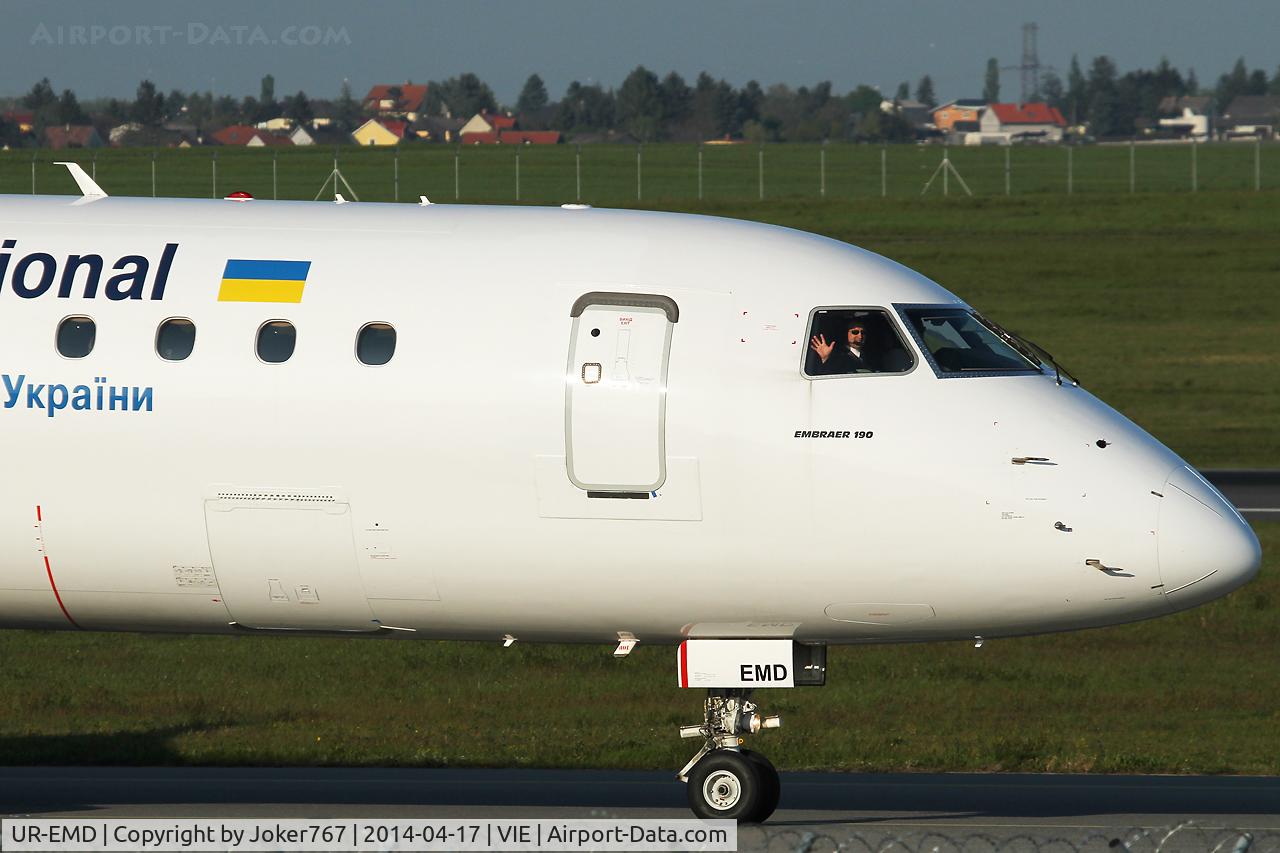 UR-EMD, 2013 Embraer 190STD (ERJ-190-100) C/N 19000602, Ukraine International Airlines