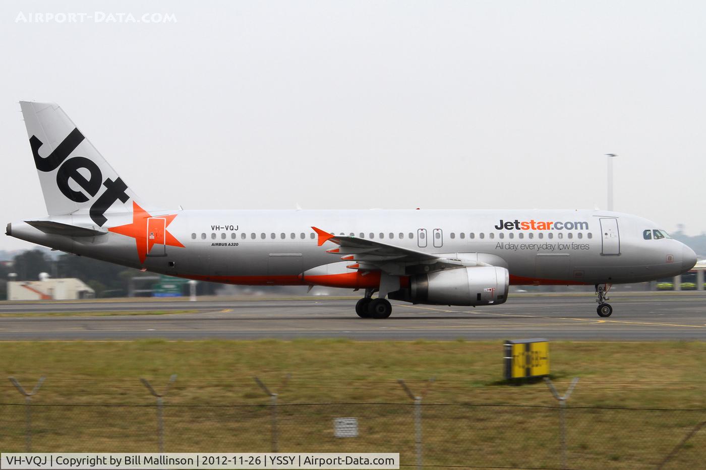 VH-VQJ, 2006 Airbus A320-232 C/N 2703, Taxiing from 34R