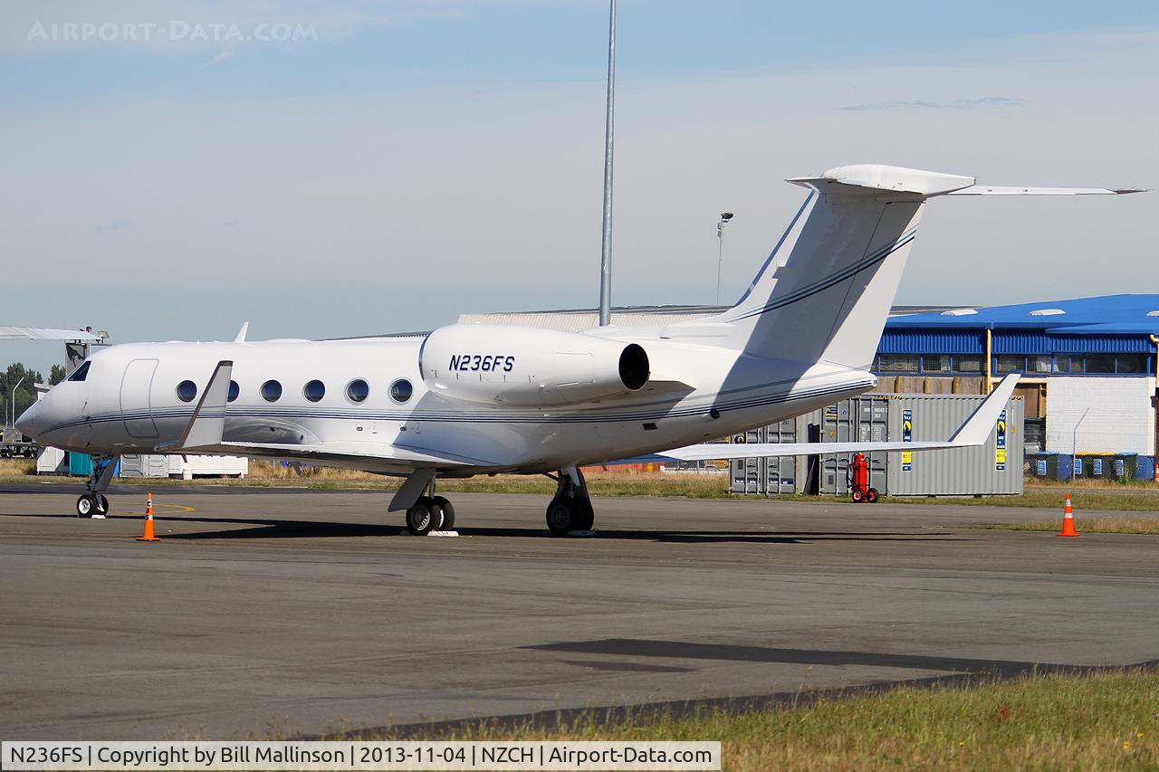 N236FS, 2011 Gulfstream Aerospace GIV-X (G450) C/N 4236, parked
