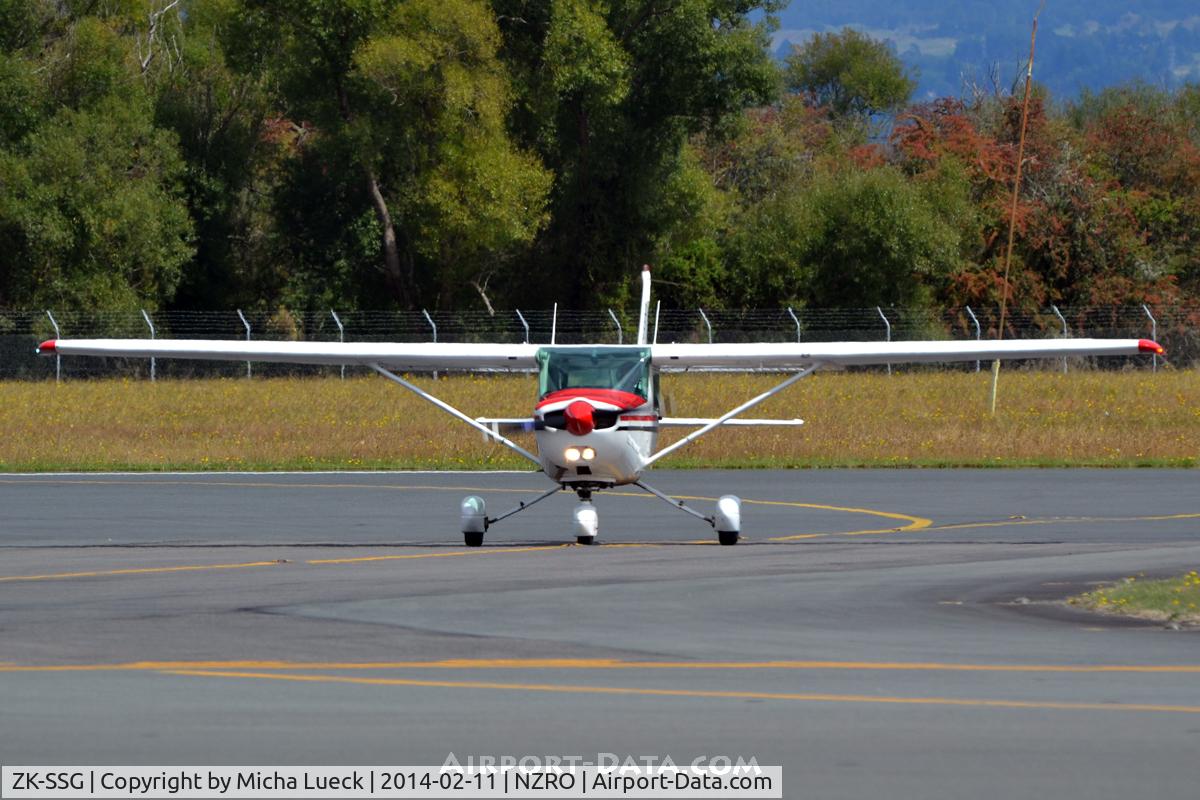 ZK-SSG, Cessna 152 C/N 15285466, At Rotorua