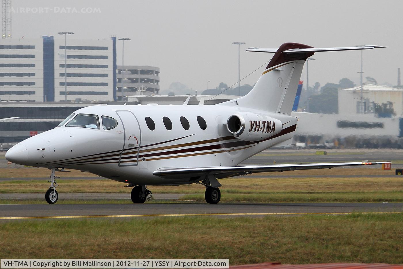 VH-TMA, 2005 Raytheon 390 Premier I C/N RB-137, taxiing