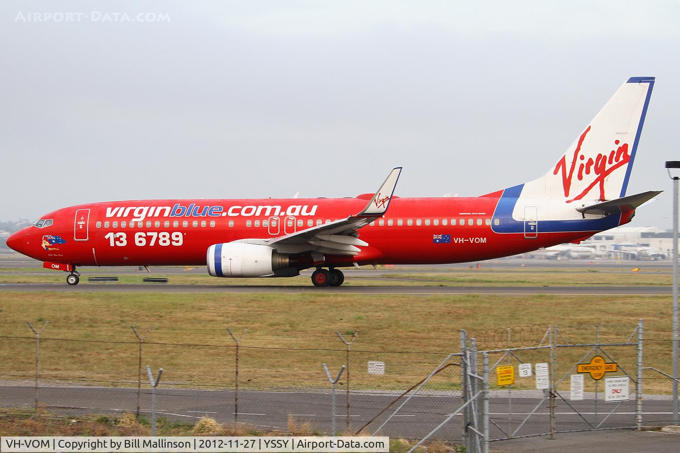 VH-VOM, 2003 Boeing 737-8FE C/N 33794, taxiing to 34R