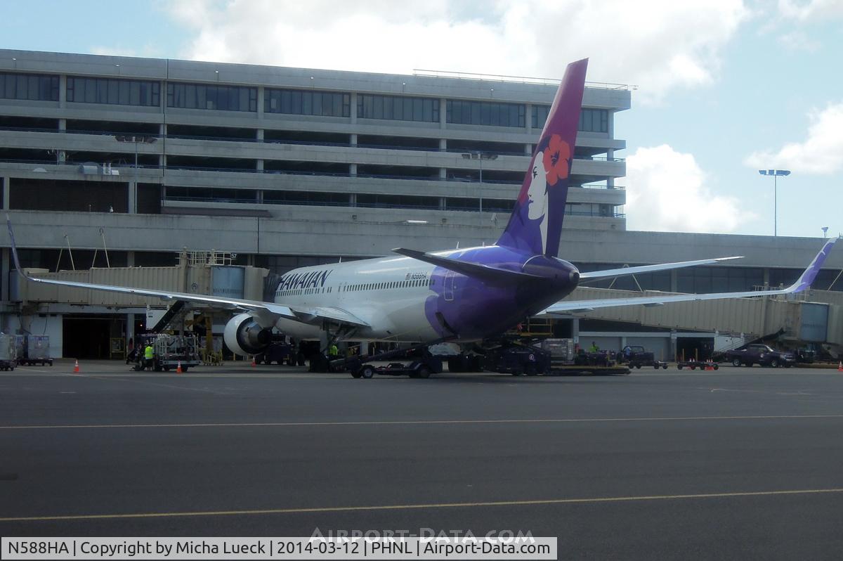 N588HA, 2002 Boeing 767-3CB/ER C/N 33466, At Honolulu