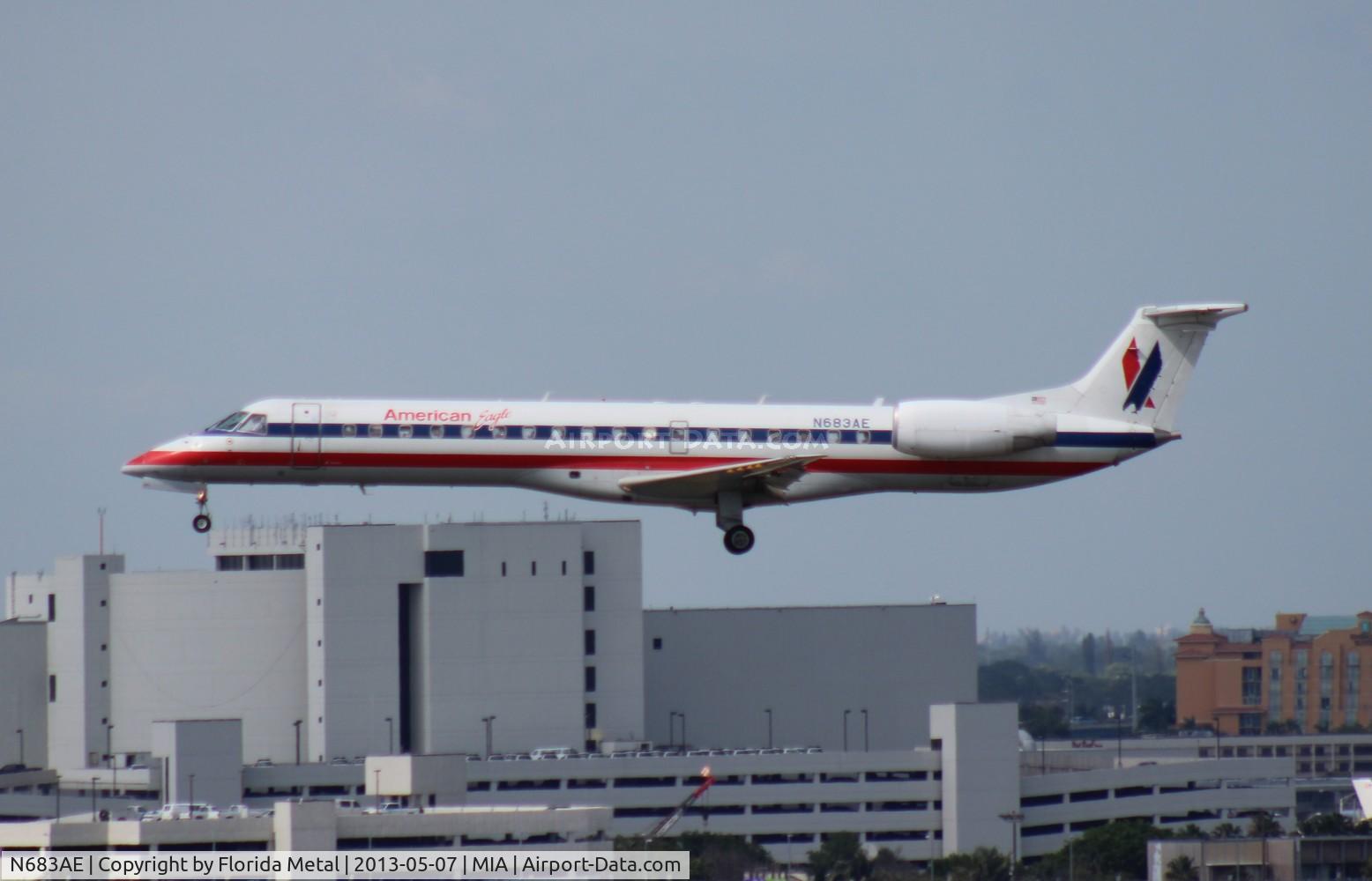 N683AE, 2004 Embraer ERJ-145LR (EMB-145LR) C/N 14500833, Eagle E145