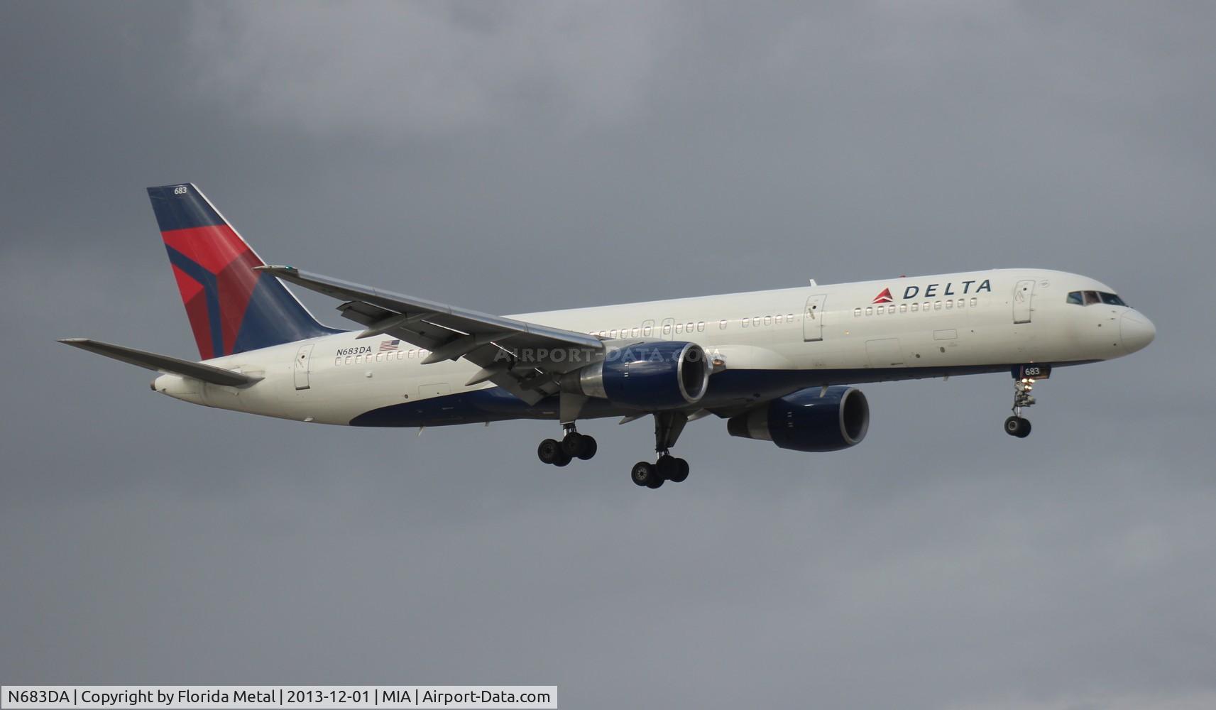 N683DA, 1993 Boeing 757-232 C/N 27103, Delta 757-200