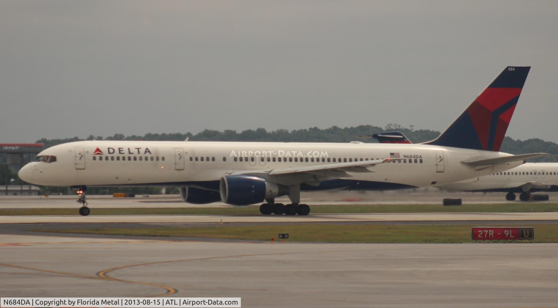 N684DA, 1993 Boeing 757-232 C/N 27104, Delta 757-200