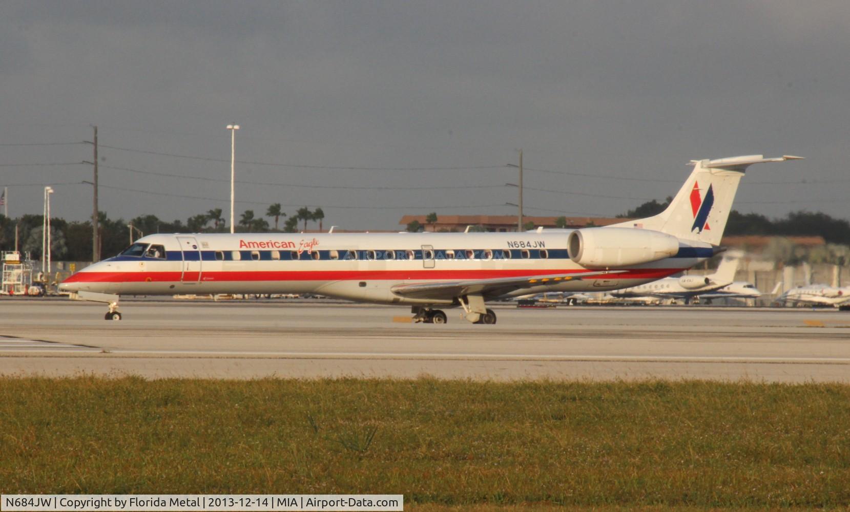 N684JW, 2004 Embraer ERJ-145LR (EMB-145LR) C/N 14500835, Eagle E145