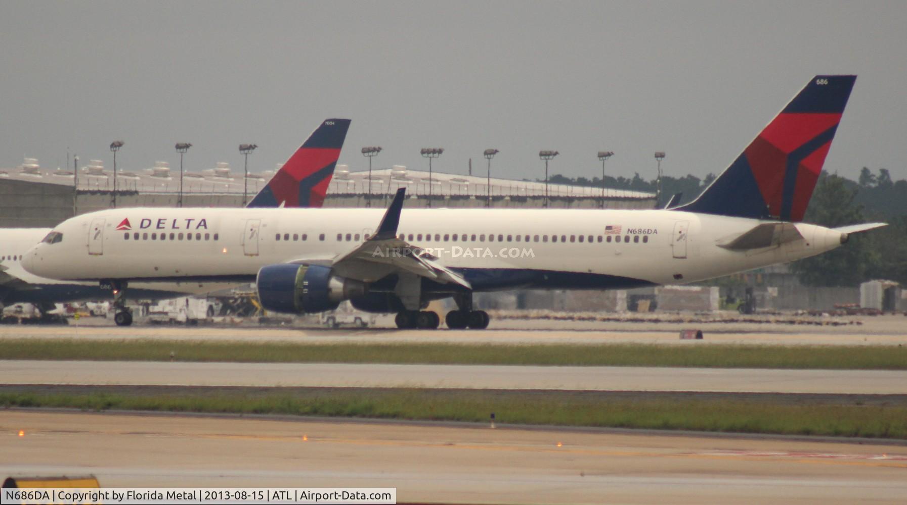 N686DA, 1995 Boeing 757-232 C/N 27589, Delta 757-200