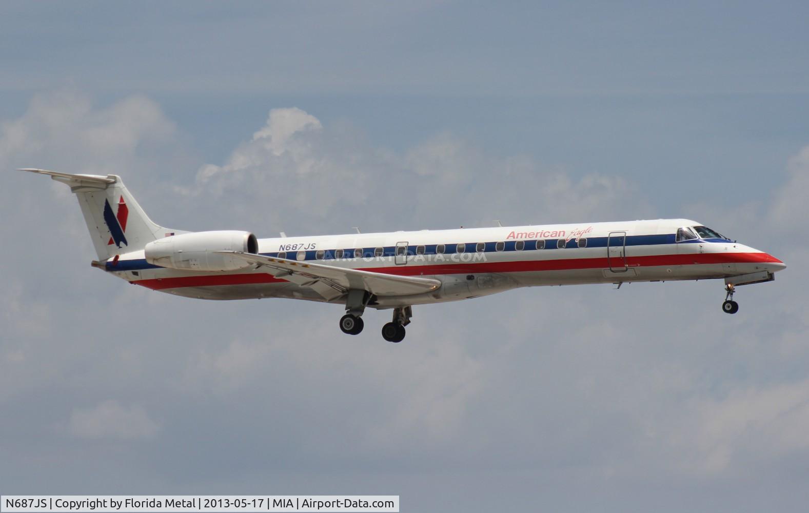 N687JS, 2004 Embraer ERJ-145LR (EMB-145LR) C/N 14500846, American Eagle E145