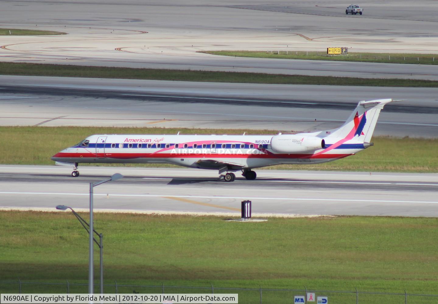 N690AE, 2004 Embraer ERJ-145LR (EMB-145LR) C/N 14500858, American Eagle Breast Cancer Awareness E145