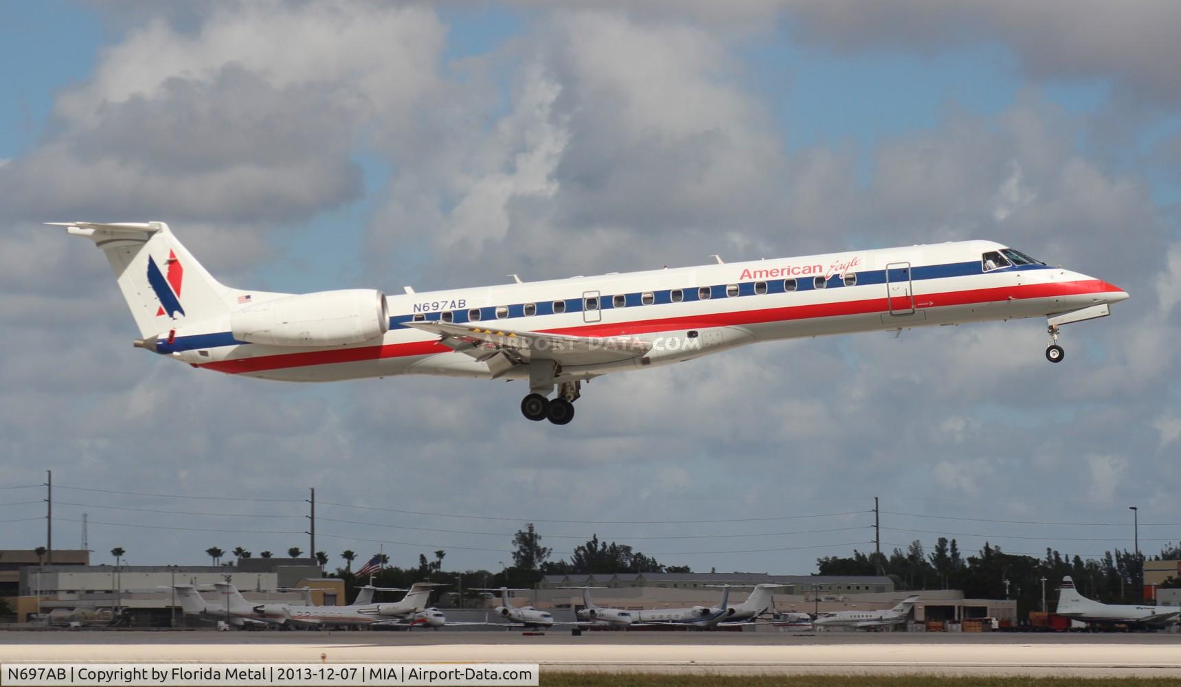 N697AB, 2004 Embraer ERJ-145LR (EMB-145LR) C/N 14500875, American Eagle E145LR