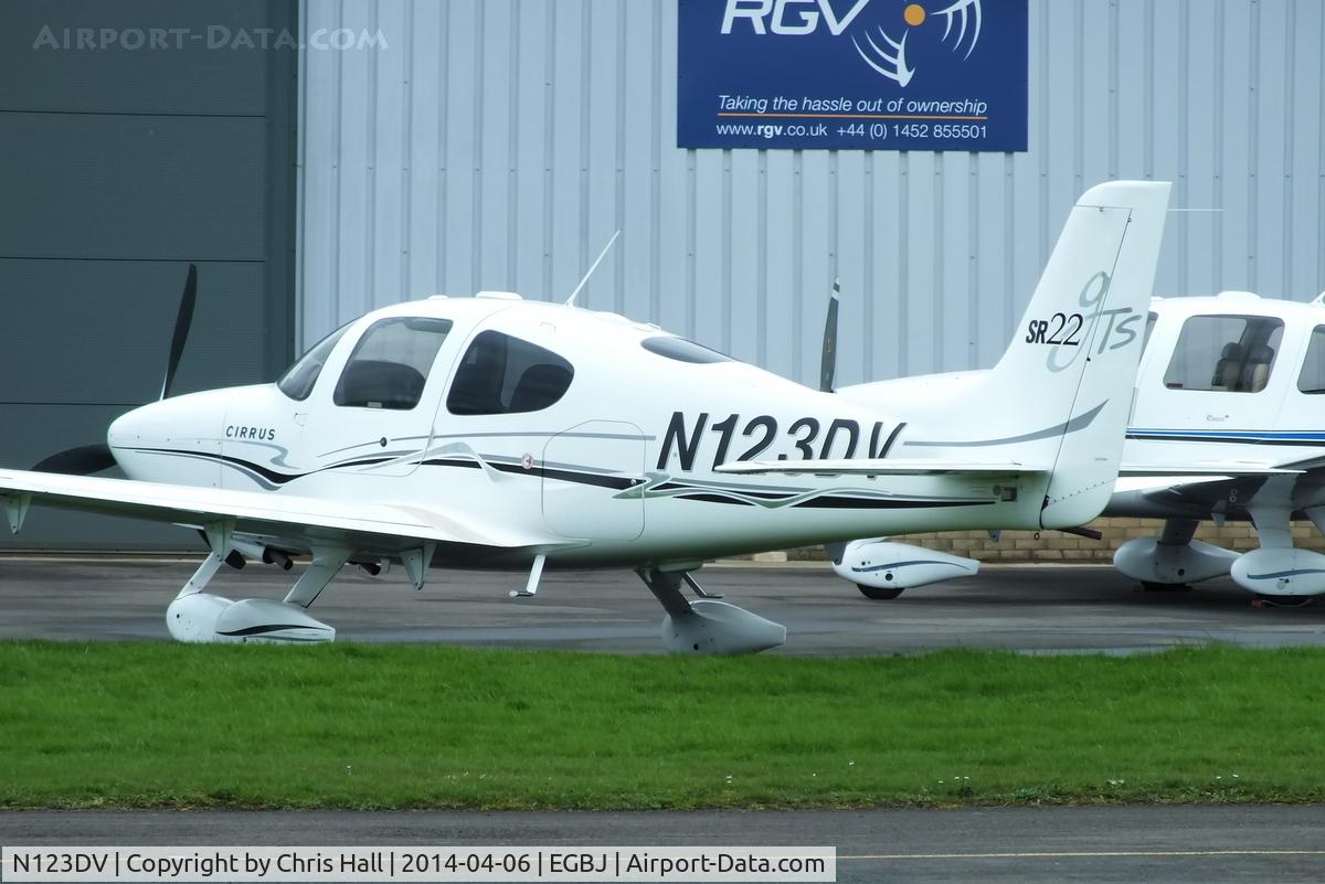 N123DV, 2005 Cirrus SR22 GTS C/N 1313, parked outside the RGV hangar at Staverton