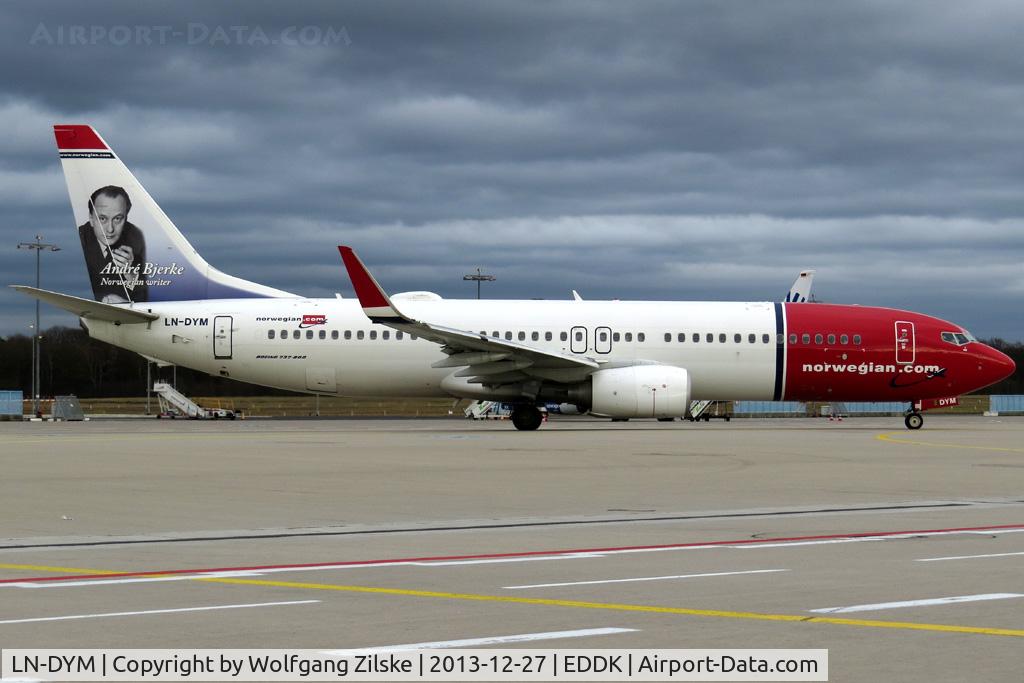 LN-DYM, 2011 Boeing 737-8JP C/N 39005, visitor
