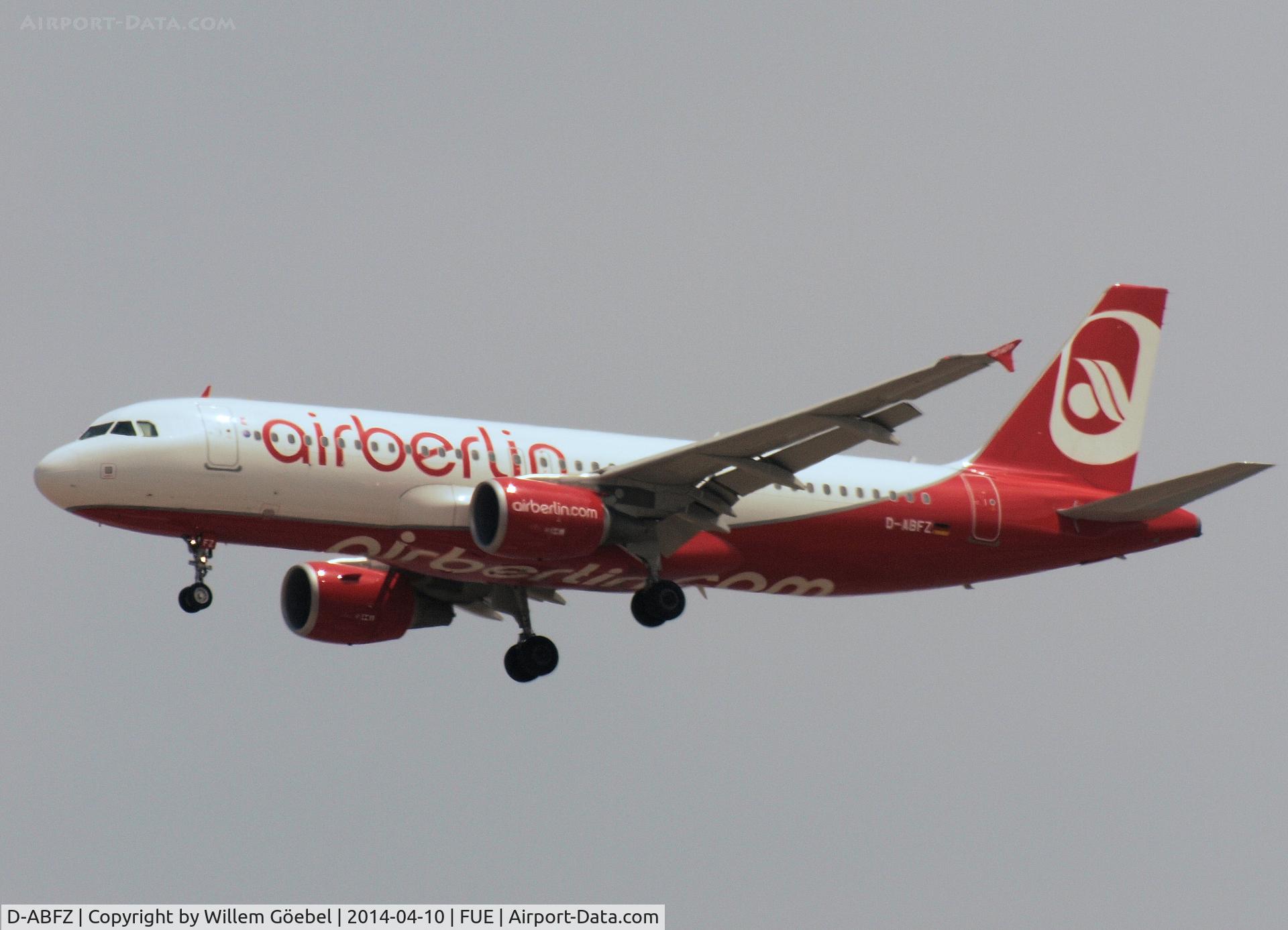 D-ABFZ, 2012 Airbus A320-214 C/N 4988, Prepare for landing on Fuertefentura Airport