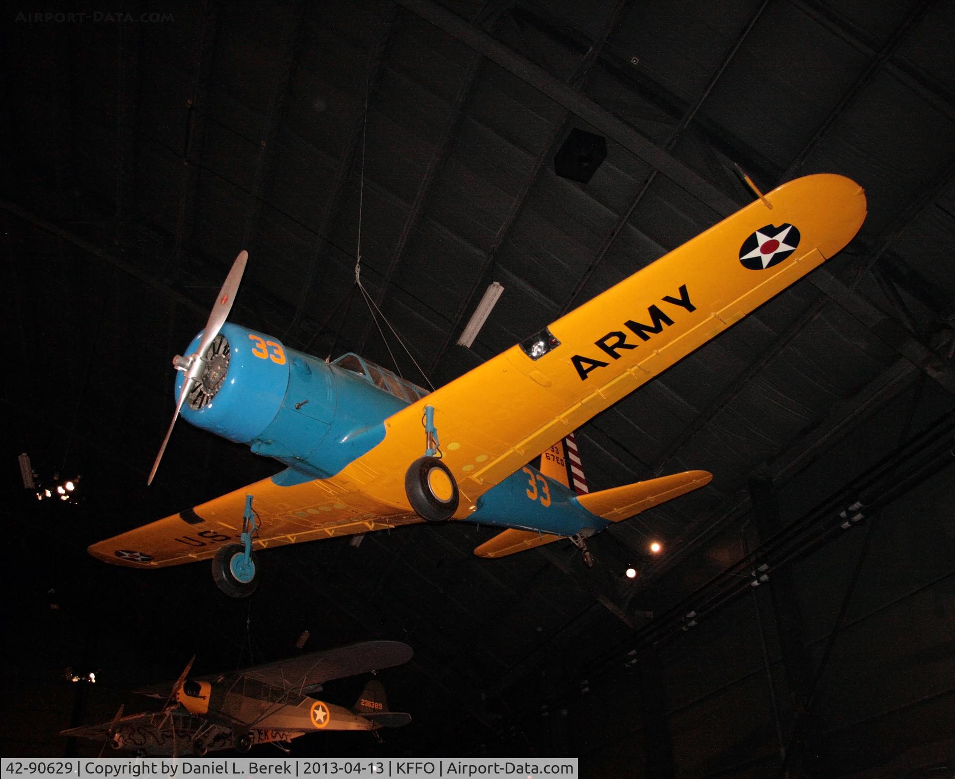 42-90629, 1942 Vultee BT-13B Valiant C/N 79-1706, This is an aircraft I particularly like; it's a very pleasing design.