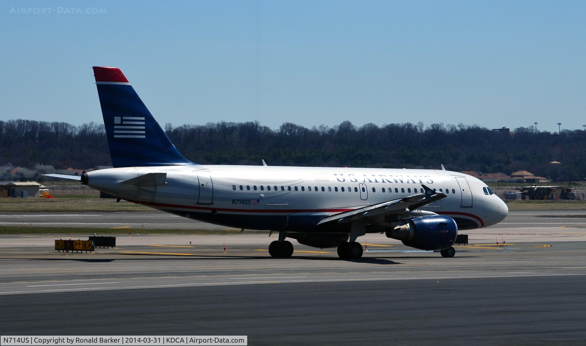 N714US, 1999 Airbus A319-112 C/N 1046, Taxi National