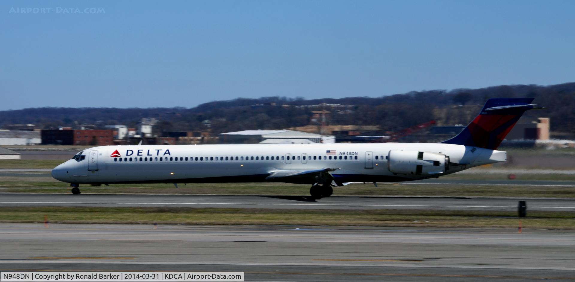 N948DN, 1996 McDonnell Douglas MD-90-30 C/N 53357, Landing National  Thrust reversers deployed