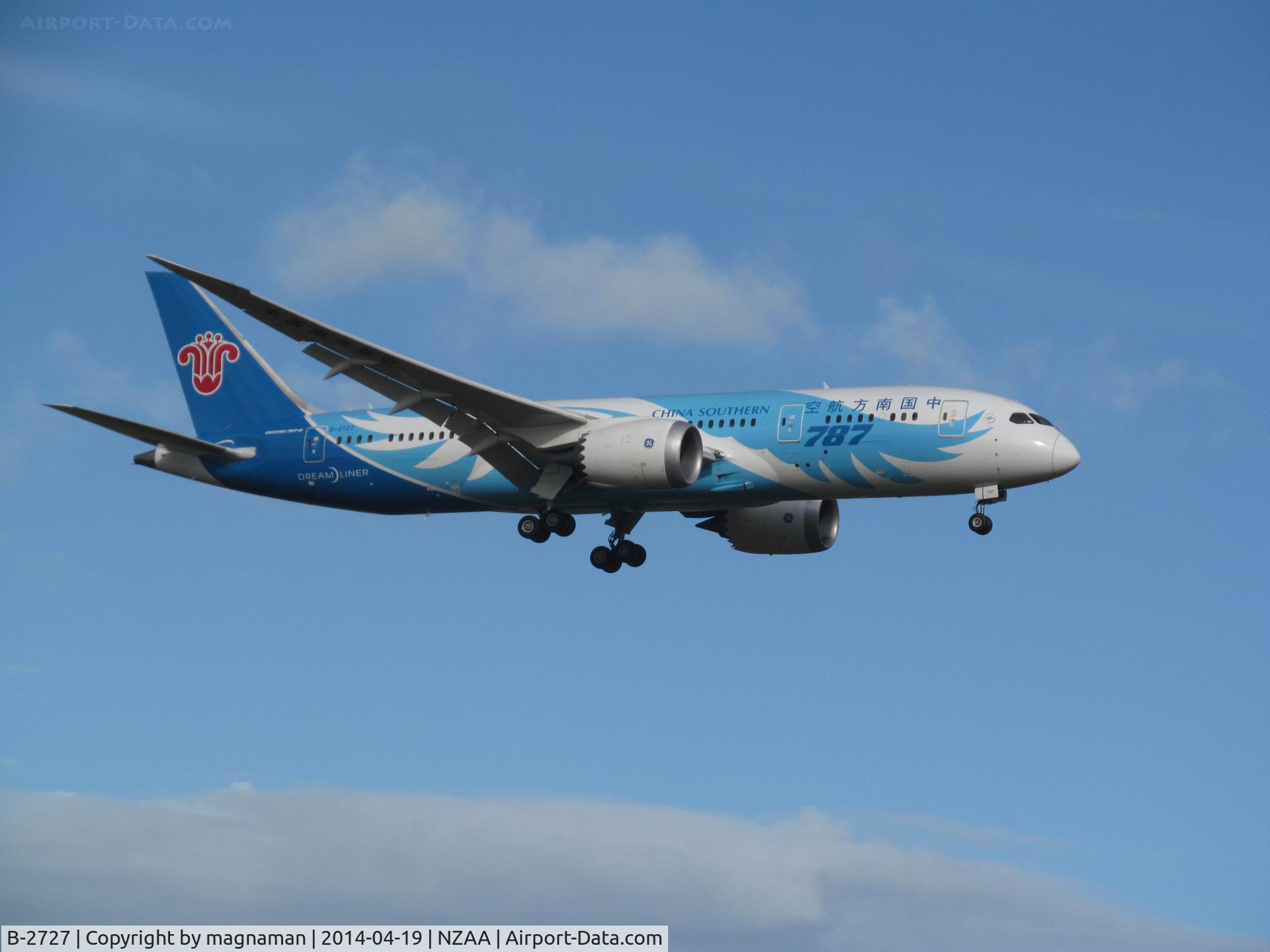 B-2727, 2012 Boeing 787-8 Dreamliner C/N 34925, Landing at AKL - from viewing area