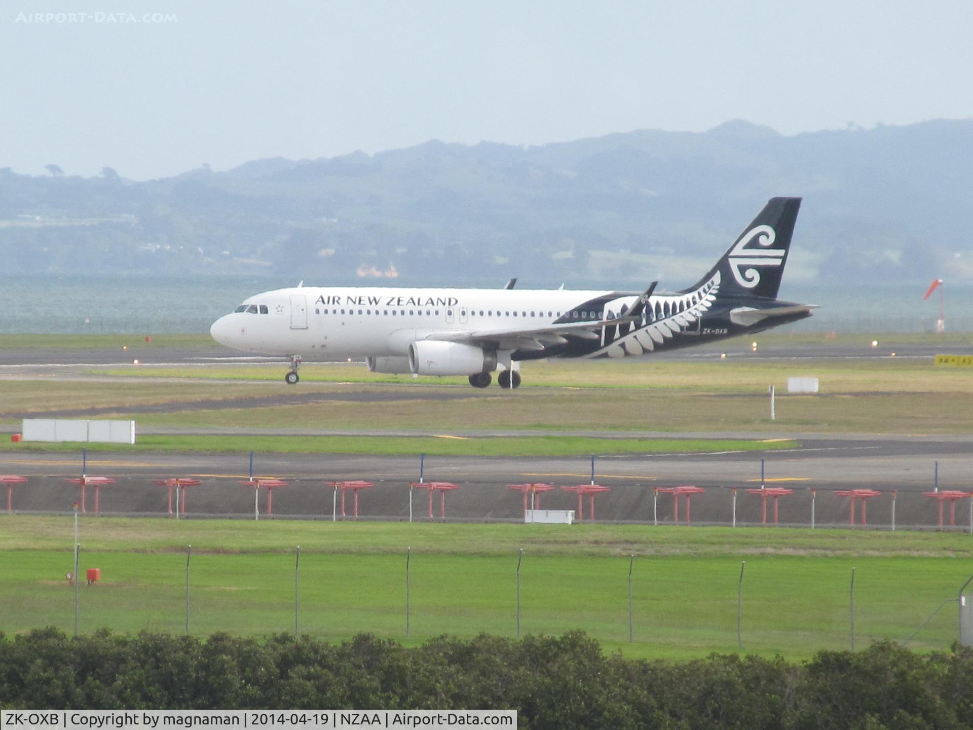 ZK-OXB, 2013 Airbus A320-232 C/N 5682, wider view