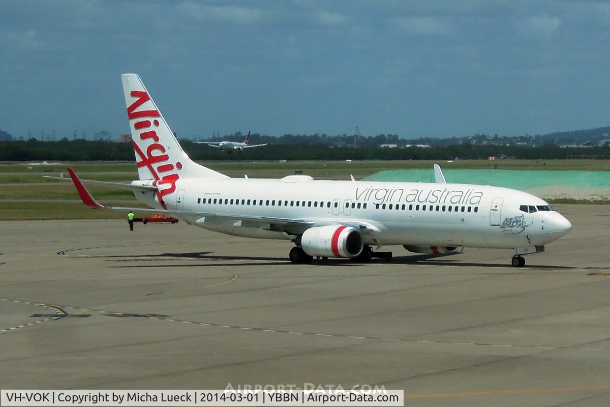 VH-VOK, 2003 Boeing 737-8FE C/N 33758, At Brisbane