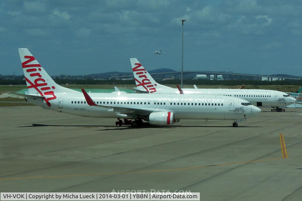 VH-VOK, 2003 Boeing 737-8FE C/N 33758, At Brisbane