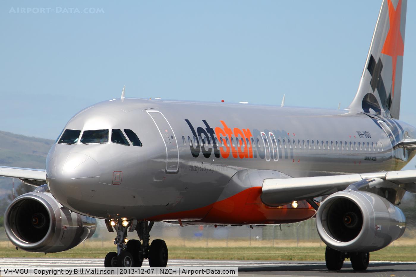 VH-VGU, 2010 Airbus A320-214 C/N 4245, taxiing from 29