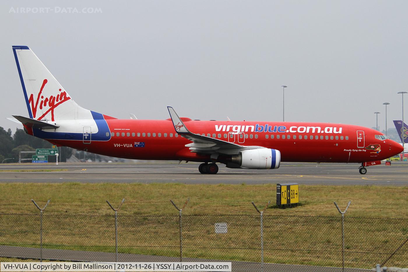 VH-VUA, 2004 Boeing 737-8FE C/N 33997, taxiing from 34R