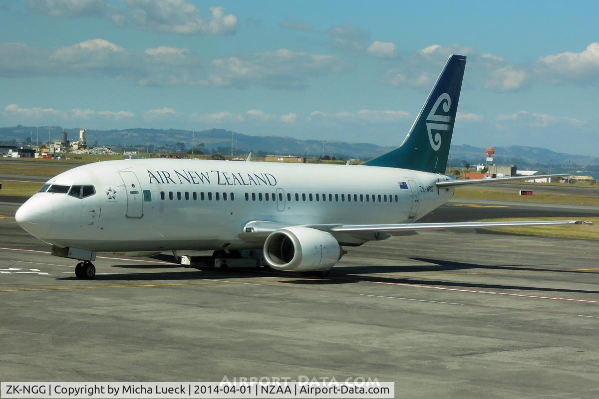 ZK-NGG, 1999 Boeing 737-319 C/N 25606, At Auckland