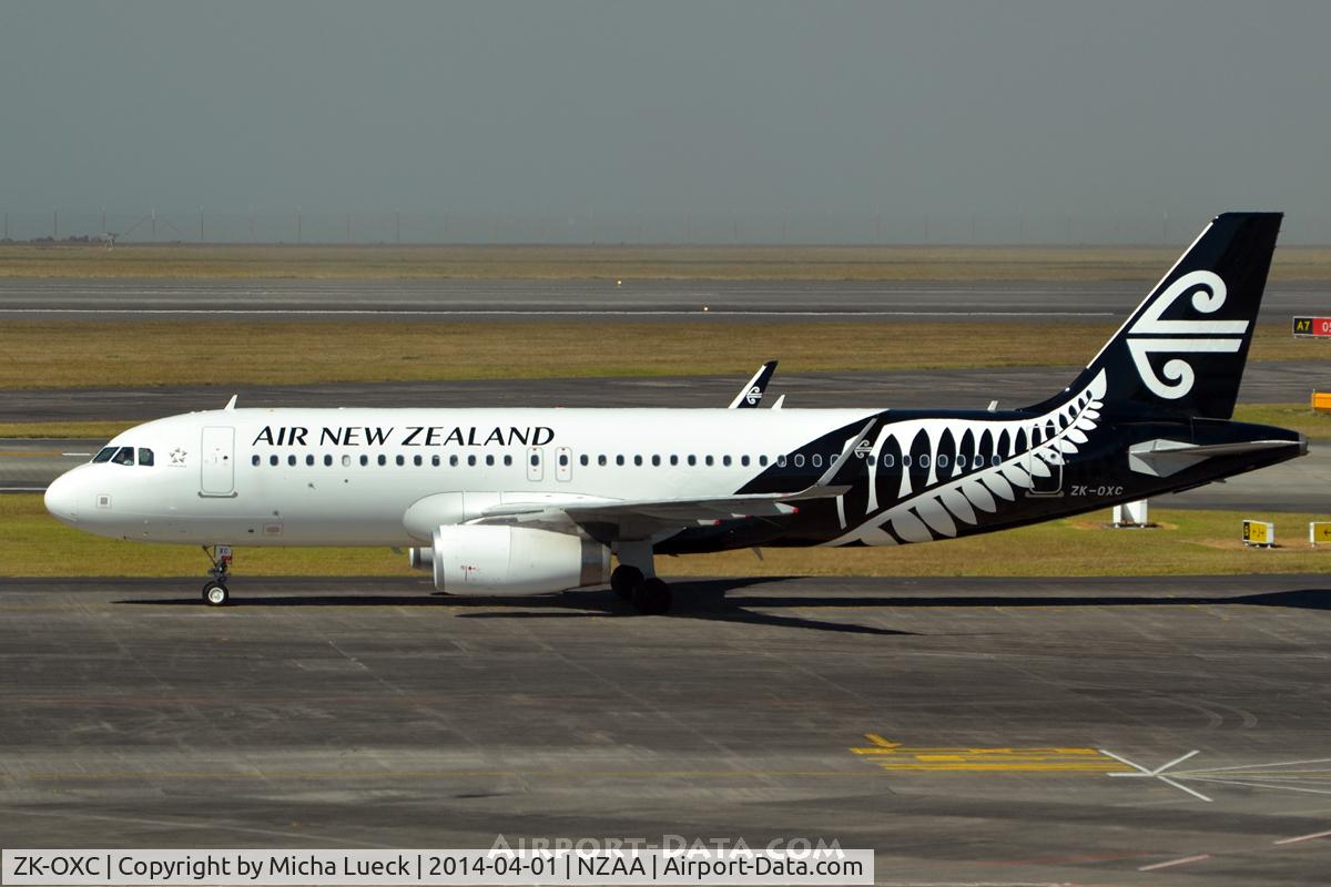 ZK-OXC, 2013 Airbus A320-232 C/N 5847, At Auckland