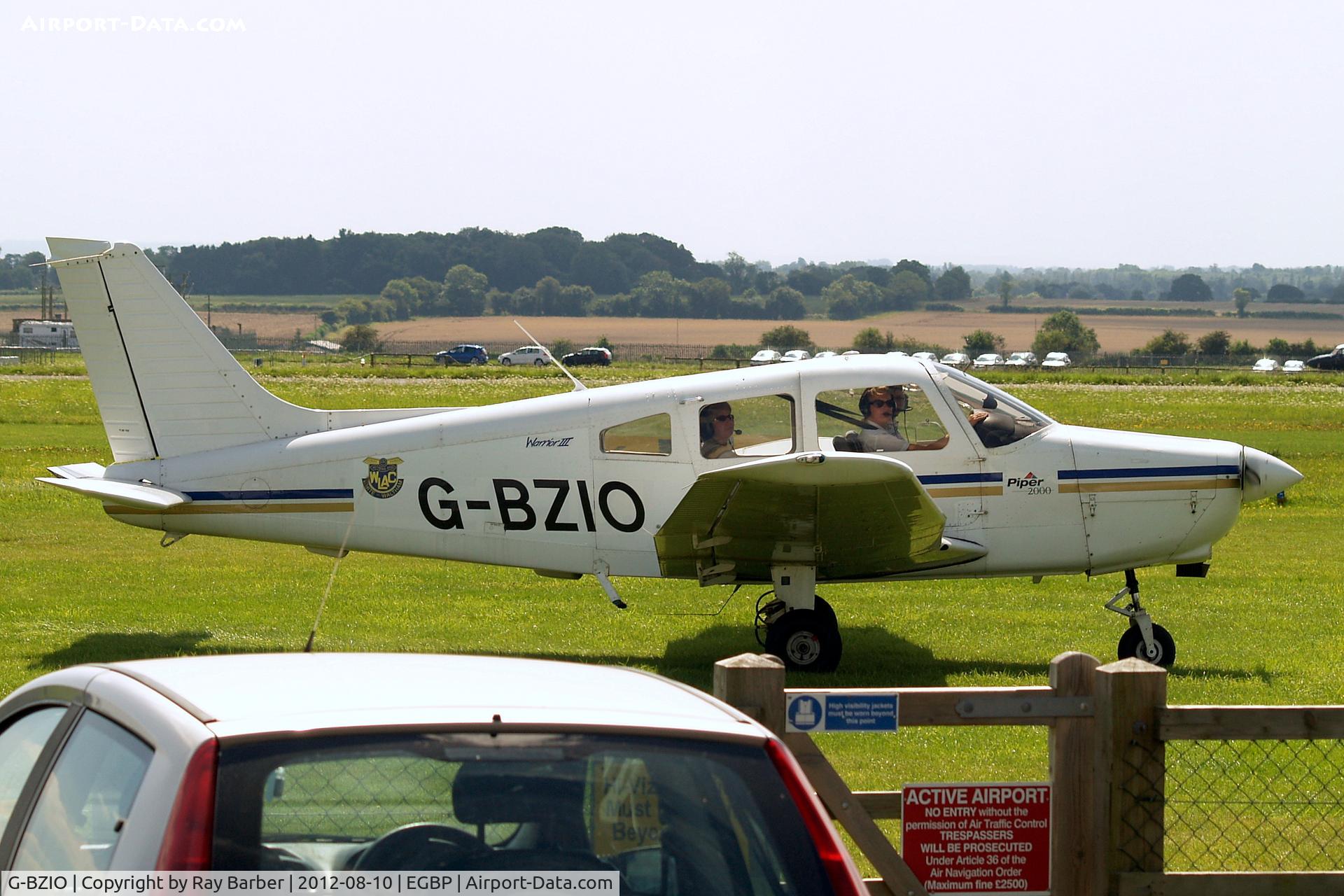 G-BZIO, 2000 Piper PA-28-161 Cherokee Warrior III C/N 2842085, Piper PA-28-161 Warrior III [2842085] Kemble~G 10/08/2012