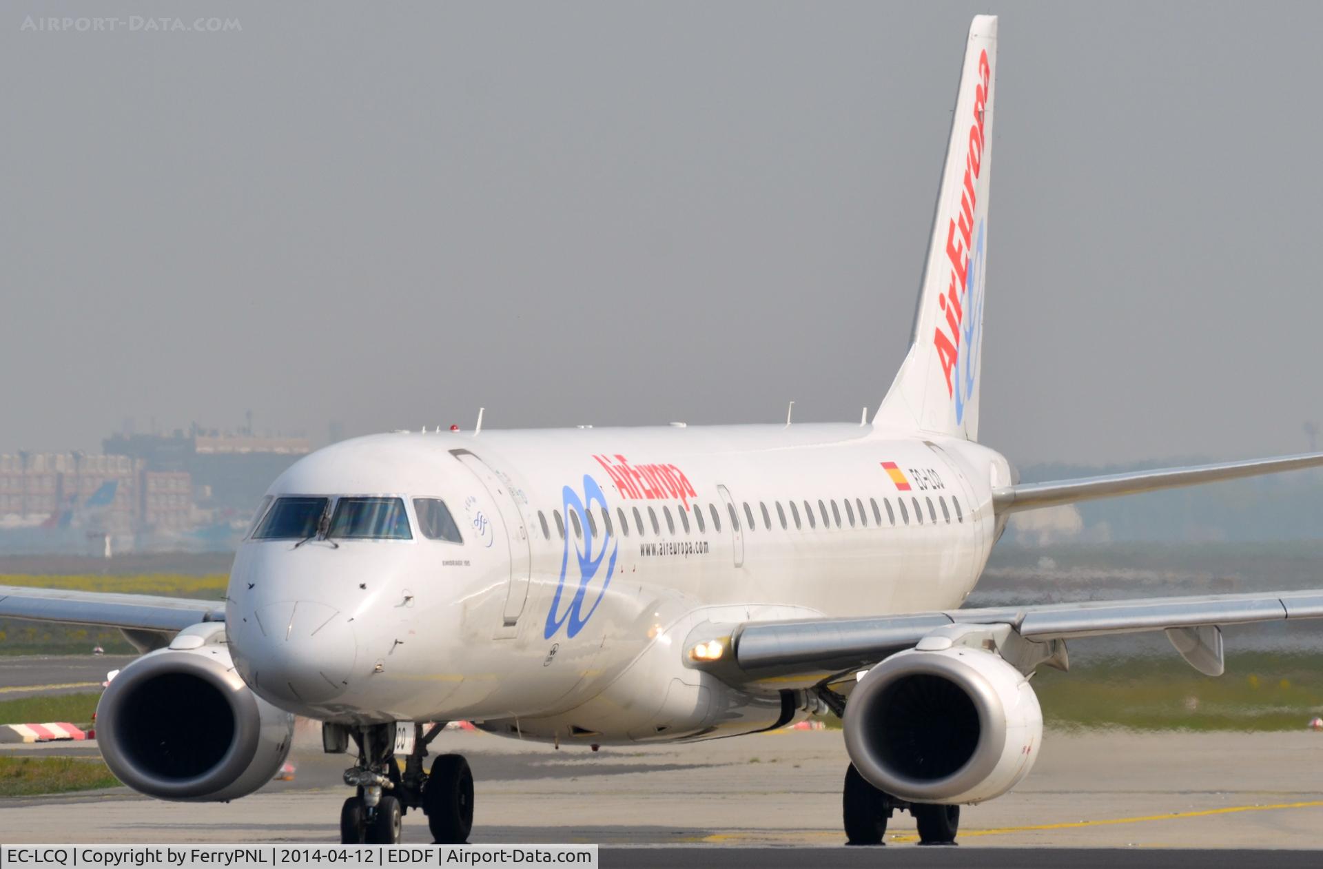 EC-LCQ, 2010 Embraer 195LR (ERJ-190-200LR) C/N 19000303, Air Europa ERJ190 Lining-up