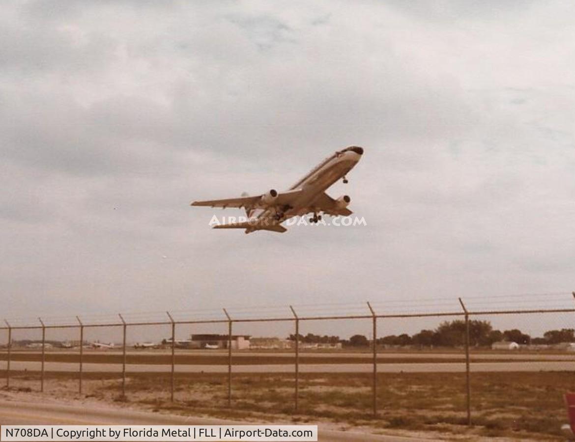 N708DA, 1974 Lockheed L-1011-385-1 TriStar 50 C/N 193C-1078, Delta L1011 taken by my father David Compton back in 1978 on our family trip
